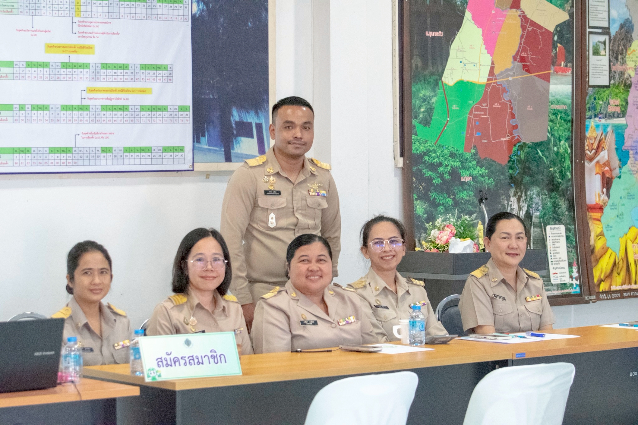 ภาพบรรยากาศการรับสมัครเลือกตั้งนายกองค์การบริหารส่วนตำบลตากแดดและสมาชิกสภาองค์การบริหารส่วนตำบลตากแดด