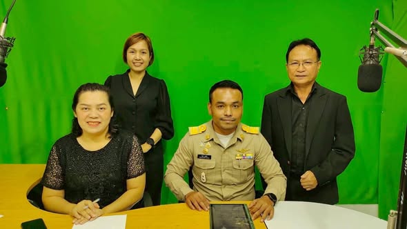 อบต.ตากแดด ร่วมสนทนากับนางสาวอุษณีย์ เอกมานพ ผอ.สวท.ชุมพร นางสาวเย็นจิต หลักกำจร หัวหน้าฝ่ายรายการและข่าว ในรายการ “ร้อยเรื่องเมืองเราฝั่งอ่าวไทย” ทางคลื่น สวท.ชุมพร F.M. 100 MHz
